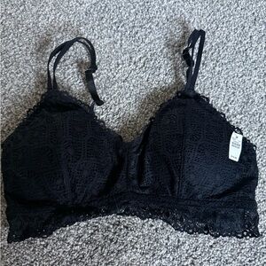NWT Maurices Elegant Black Lace Bralette - Medium